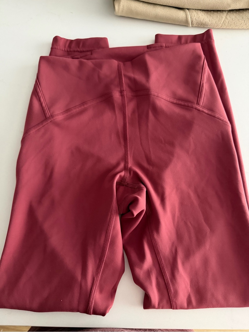 Lululemon InStill High rise Tights leggings size 4— Mulled Wine